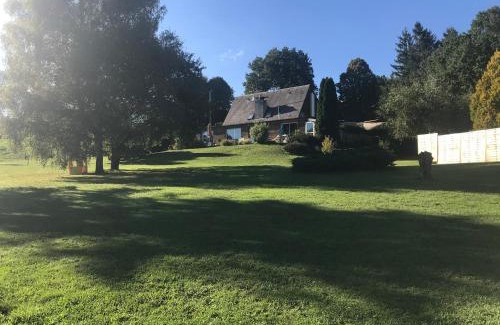 Saint-Pardoux-le-Vieux Casa | Maison conviviale 8 personne avec piscine intérieure, à la campagne