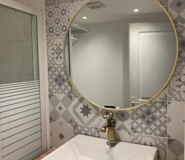 Eymet Casa | Maison cosy cœur de bastide+ cour + vue sur toits