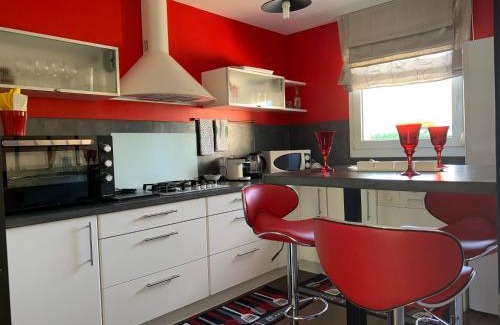 Muret Casa | Maison cosy clim jardin netflix