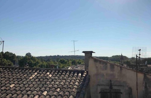 Montfrin Casa | Maison Cosy Lodge, 15 p, clim, wifi, cour, garage