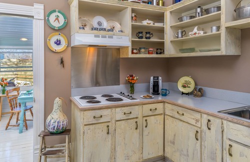 Rayne Cabaña | Maison D'Memoire Bed & Breakfast Cottages