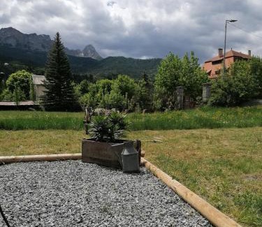 Barcelonnette Casa | Maison dans parc clôturé