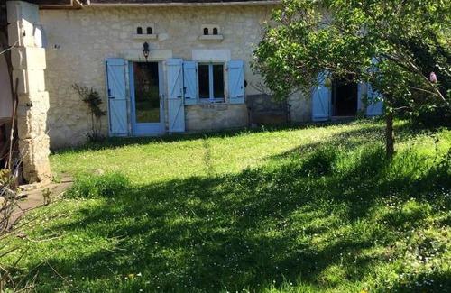 Rioux-Martin Casa | Maison de 3 chambres avec terrasse amenagee a Rioux Martin