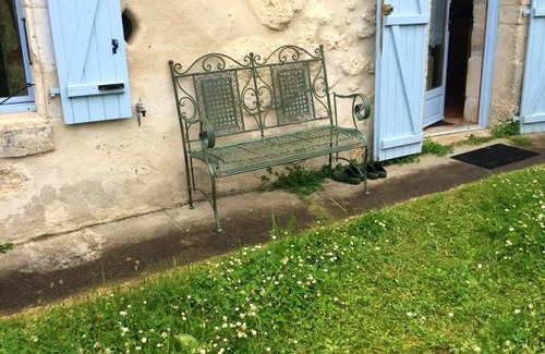 Rioux-Martin Casa | Maison de 3 chambres avec terrasse amenagee a Rioux Martin
