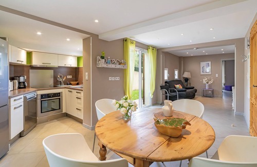La Gaude Casa | Maison de 4 Appartements 2 à 8 chambres Piscine Salle Commune Cote D'azur