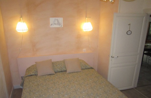 Cressensac Cabaña | Maison de Campagne au Cœur de la Verdure Lotoise