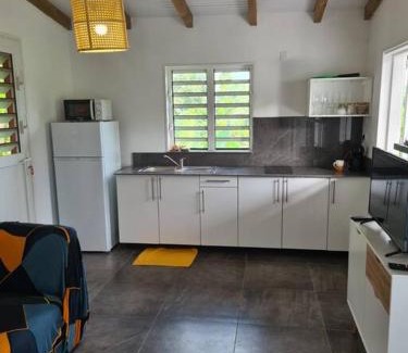 Lamentin Casa | Maison de campagne avec piscine et spa
