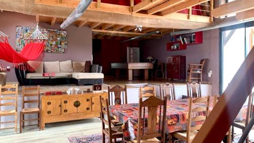 Mun Casa | Maison de campagne chaleureuse