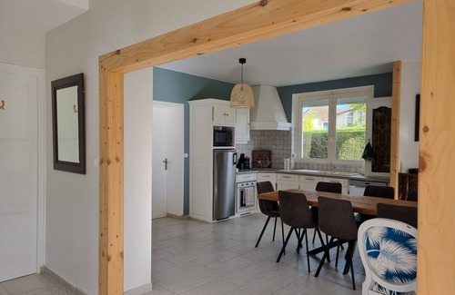 Grandcamp-Maisy Casa | Maison de Caractère Avec Jardin Proche mer