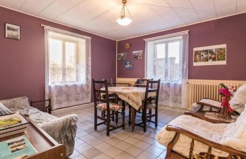 Fougerolles-Saint-Valbert Casa | Maison de charme à Fougerolles, idéale pour curistes - FR-1-583-397