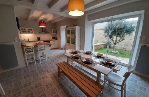 Coulonges Casa | Maison de charme avec équipements bébé, vélos, fibre, proximité rivière - Coulonges - FR-1-653-127