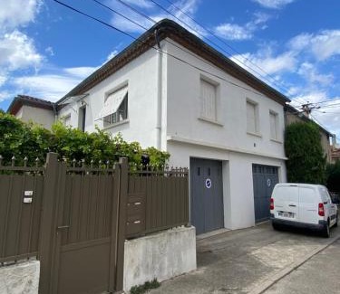 Carcassonne Apartamento | Maison de charme avec jardin