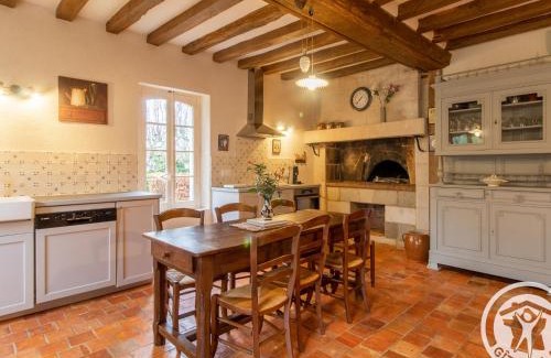 La Menitre Casa | Maison de Charme avec Piscine Chauffée à 300m de la Loire, Proche Saumur et Sites UNESCO - FR-1-622-70