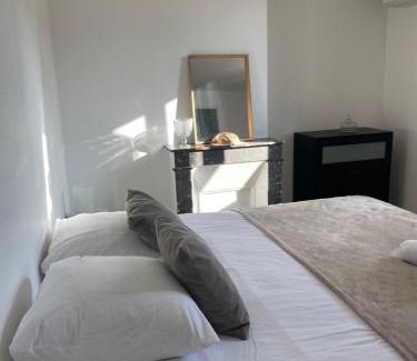 Nansouty-Saint-Genes Apartamento | Maison de charme neuf hyper centre Bordeaux