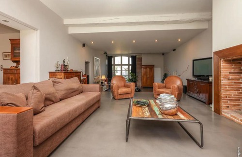 Lisle-sur-Tarn Casa | Maison de charme - Piscine - Hypercentre - 300m2