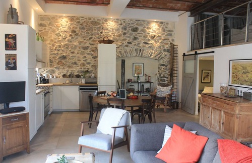 Roquebrun Apartamento | Apartamento loft único de Maison de Farine en una casa de piedra recientemente renovada