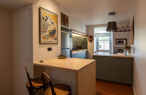 Berrias-et-Casteljau Casa | Maison de Caractère au Coeur du Village de Berrias. Charme Délicieusement Rétro