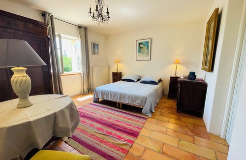 Mirabel-aux-Baronnies Cama Y Desayuno | Maison de Village Avec Piscine