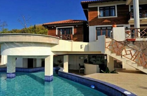 Soufriere Quarter Villa | Maison de La Mer