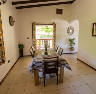 Saint Peter Parish Casa | Maison de Lecointe