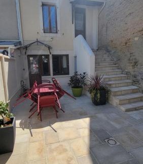 Saint-Regnobert-de-la-Cote-de-Nacre Casa | Maison de pêcheur charmante et atypique en pierre, 1 min de marche de la mer