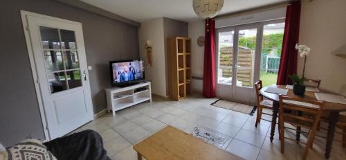 Milly-la-Foret Casa | Maison de plein pied avec jardin privatif centre ville