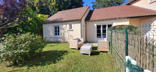 Milly-la-Foret Casa | Maison de plein pied avec jardin privatif centre ville
