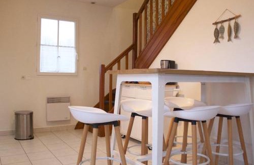 Saint-Georges-d'Oleron Casa | Maison de vacances calme à St-Georges-d'Oléron, proche plage, 4 couchages, jardin, parking, ménage inclus - FR-1-246A-204