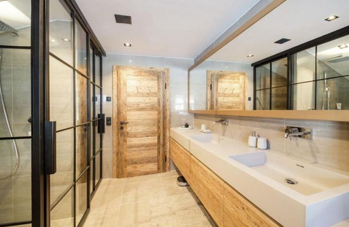 Bons-en-Chablais Villa | Maison de vacances de luxe pour l'hiver Armijo