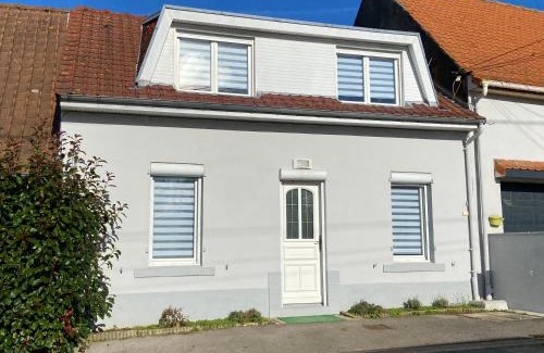 Hesdin-l'Abbe Casa | Maison de village avec jardin 15mn des plages, wifi, 2 chambres, jardin