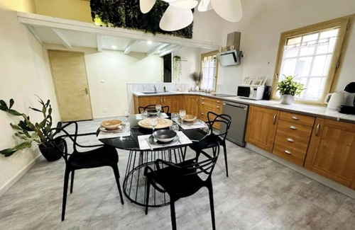 Saint-Gilles Casa | Maison de Village sur les Chemins de Compostelle