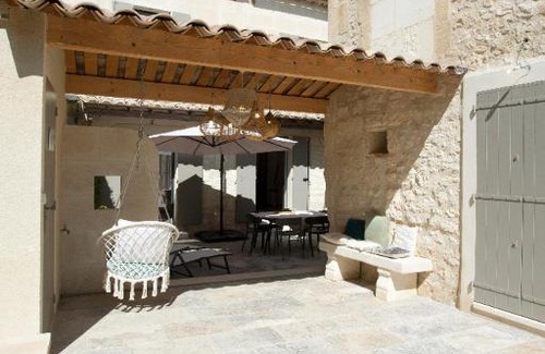 Fontvieille Casa | Maison de village provencal avec piscine