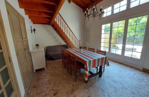 Le Grau-dʼAgde Casa | Maison de village spacieuse à 70m de la plage, 200m des commerces, grande terrasse, 10 couchages - FR-1-423-273