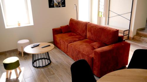 Yvre-l'Eveque Casa | Maison des Hirondelles