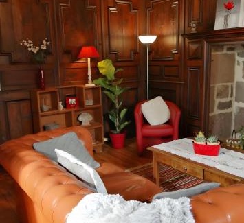 Vic-sur-Cere Casa | Maison des Princes de Monaco