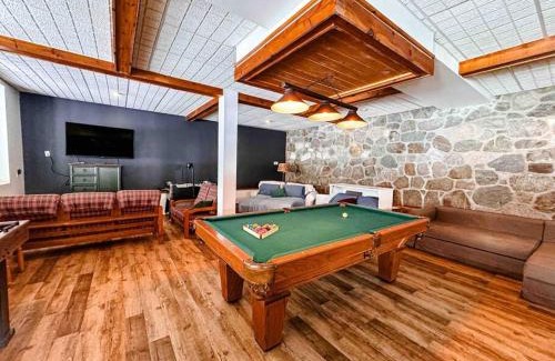 Saint Donat Casa | Maison du lac avec plage, embarcations, billard et spa privé