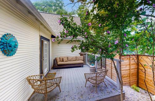 South River City Casa | Maison Du Soleil