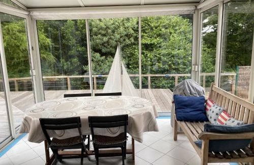 Guerande Casa | Maison en bois avec vue sur étang de Sandun