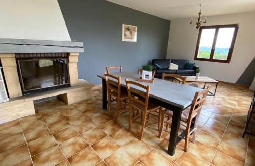 Estampes Casa | Maison en campagne avec vue sur les Pyrénées