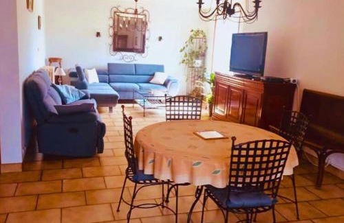 Coulouvray-Boisbenatre Casa | Maison en pierre au milieu du bocage