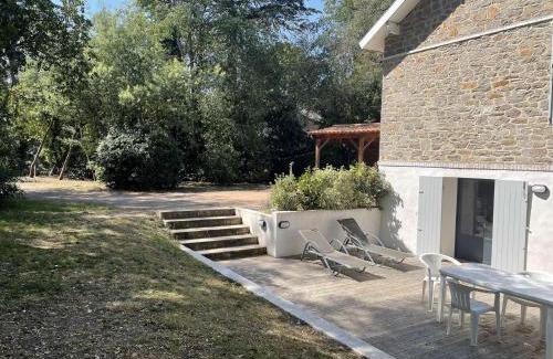 Noirmoutier-en-l'Ile Casa | Maison en pierre rénovée, 8 couchages, terrasse bois, proche bois de la Chaise - FR-1-224B-162