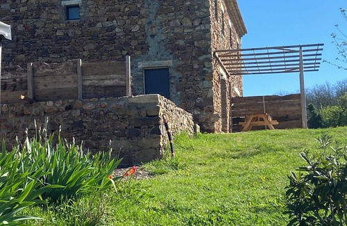 Aigueze Casa | Maison en Pierre Près des Gorges de Lardèche à Labri des Regards