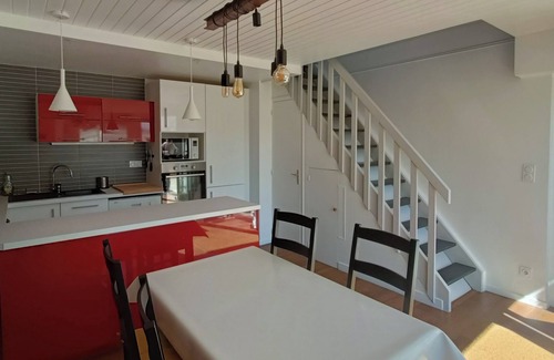 Ploeren Casa | Maison en Pierres, Coeur de Bourg - 4 Personnes