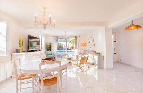 Le Revest-les-Eaux Casa | Maison en Provence-Entièrement Climatisée-Piscine Privée-Cuisine Extérieure-Pétanque-15 Minutes de la Plage