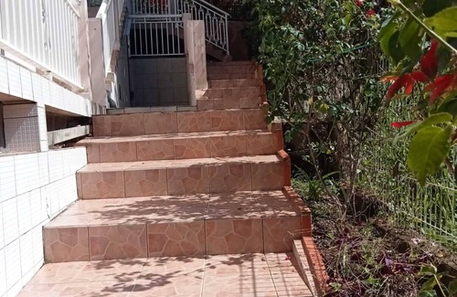 Le Morne-Vert Casa | Maison en rez de Jardin, à 10 Minutes de la mer