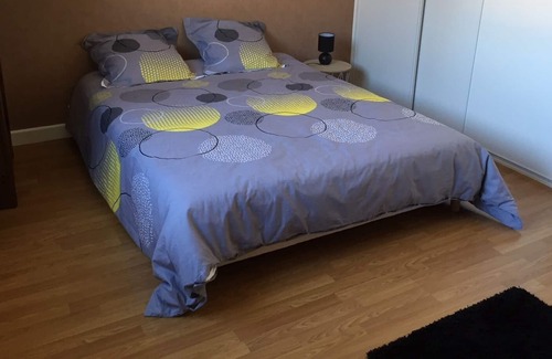 Vic-le-Comte Casa | Maison Entière 5 Personnes