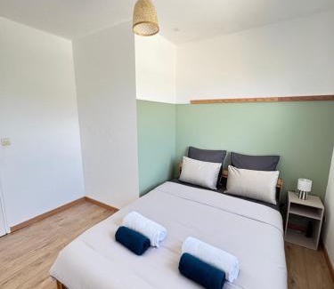 Ambares-et-Lagrave Casa | Maison entiere jacuzzi reception ouverte 7 7j et 24 24h