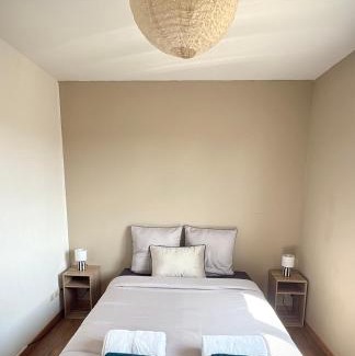 Ambares-et-Lagrave Casa | Maison entiere jacuzzi reception ouverte 7 7j et 24 24h