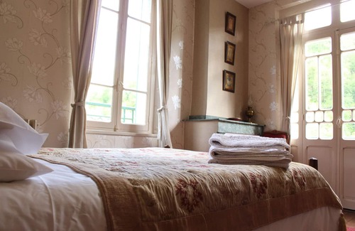 Biert Cama Y Desayuno | Maison Esmeralda
