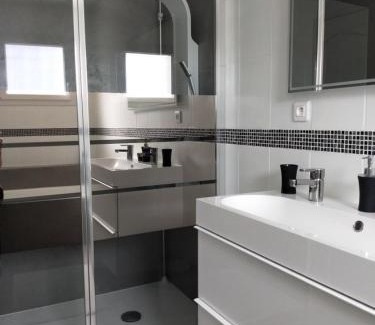Saint-Genes-De-Fronsac Casa | Maison familiale avec jardin de 1500m2